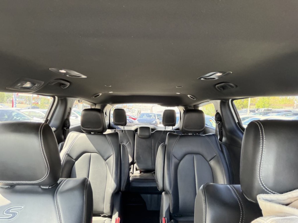 2023 Chrysler Pacifica Image 20