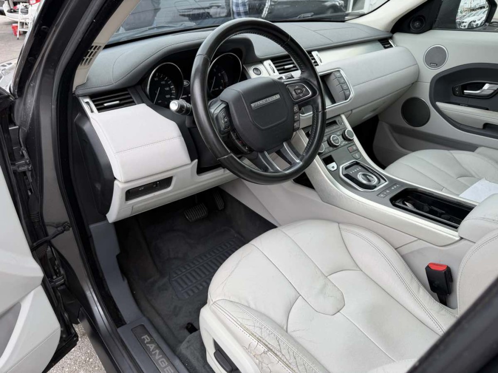 2015 Land Rover Range Rover Evoque Image 9