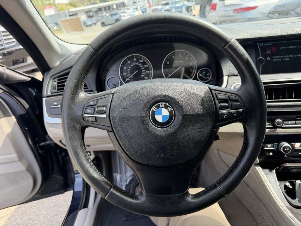 2011 BMW 5 Series Image 18