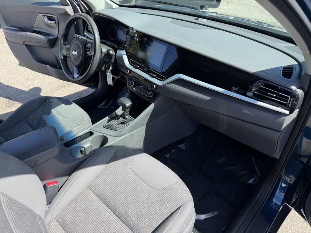 2020 Kia Niro Image 17