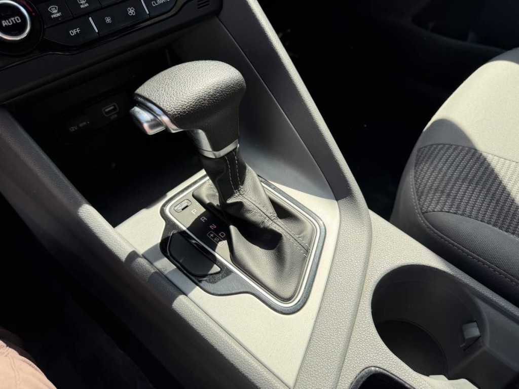 2020 Kia Niro Image 27