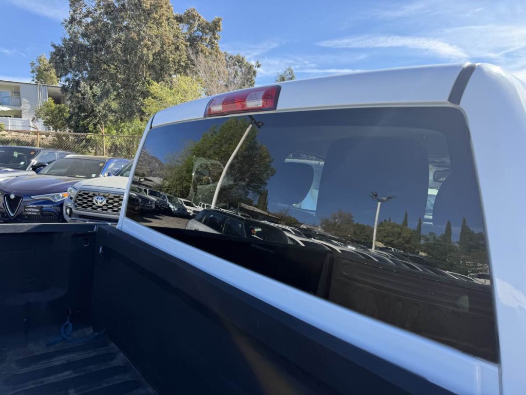 2015 RAM 1500 Image 9