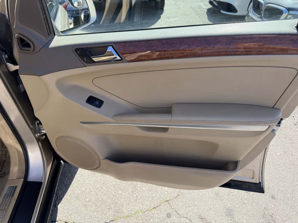 2006 Mercedes-Benz M-Class Image 14