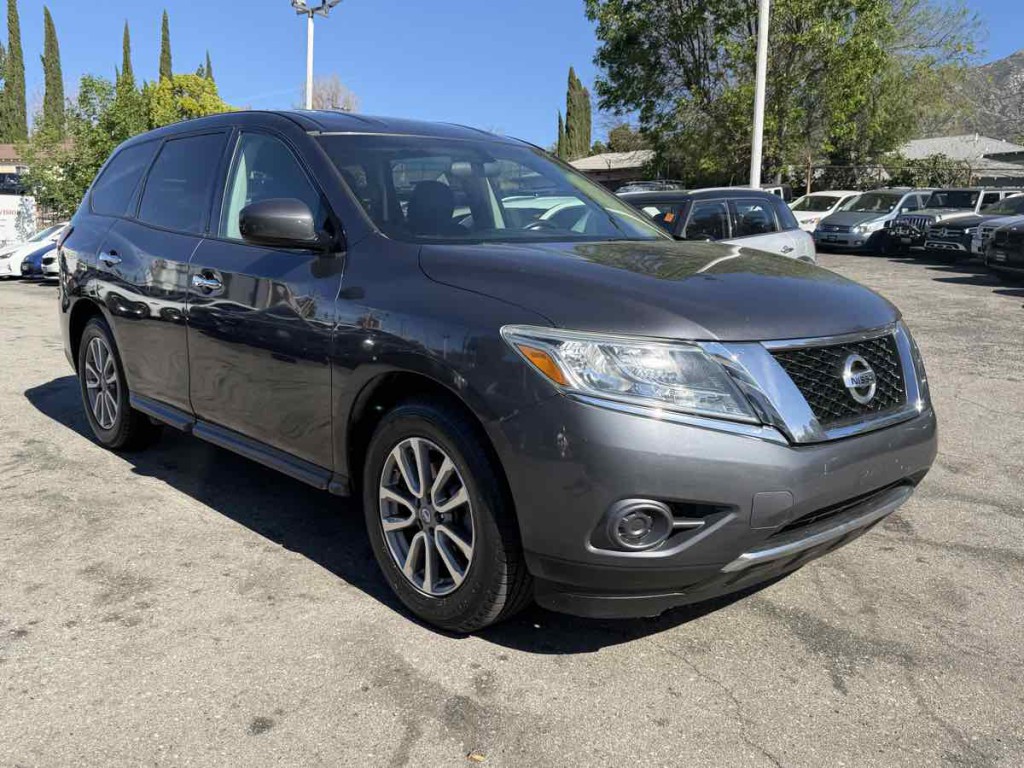 2014 Nissan Pathfinder Image 1
