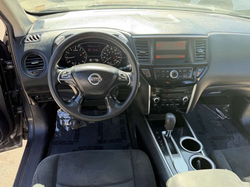 2014 Nissan Pathfinder Image 10