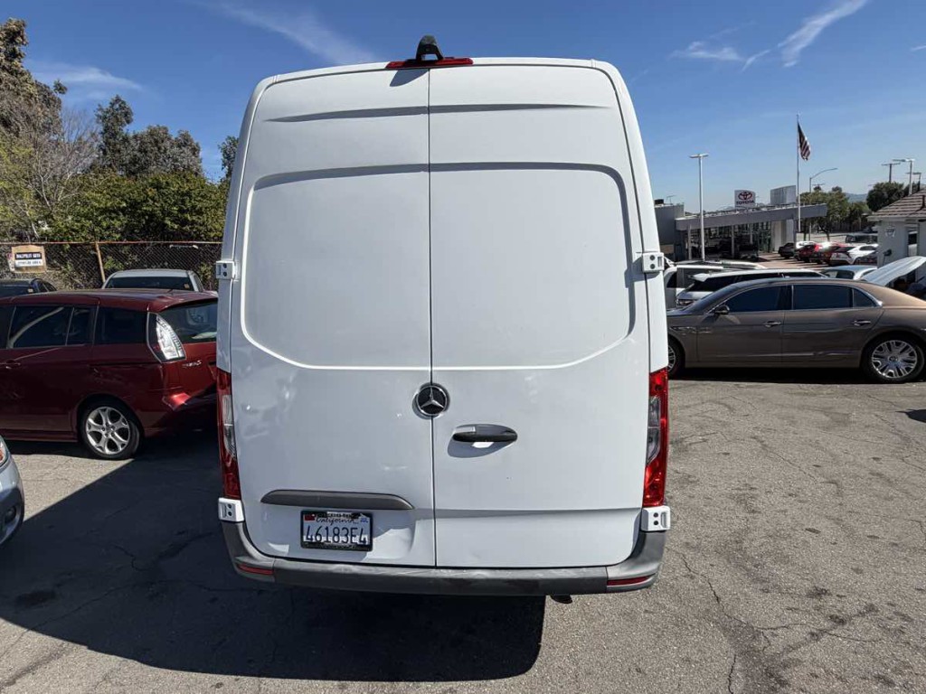 2023 Mercedes-Benz Sprinter Cargo Image 4