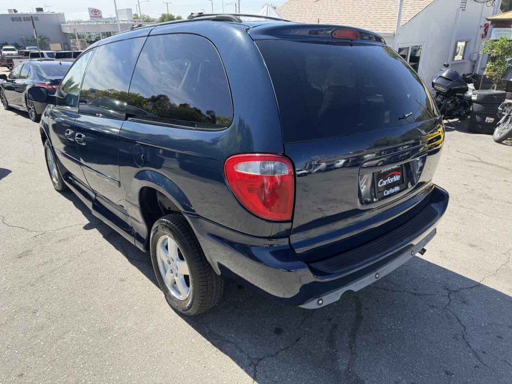 2007 Dodge Grand Caravan Image 5