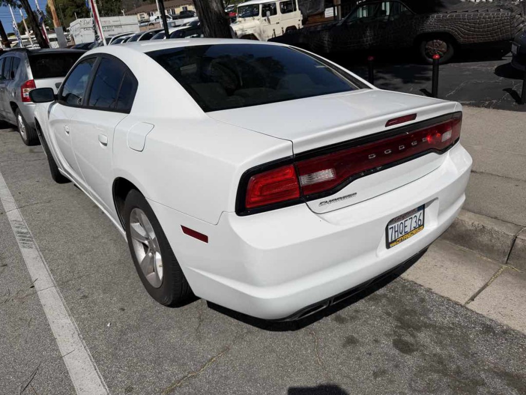 2014 Dodge Charger Image 2