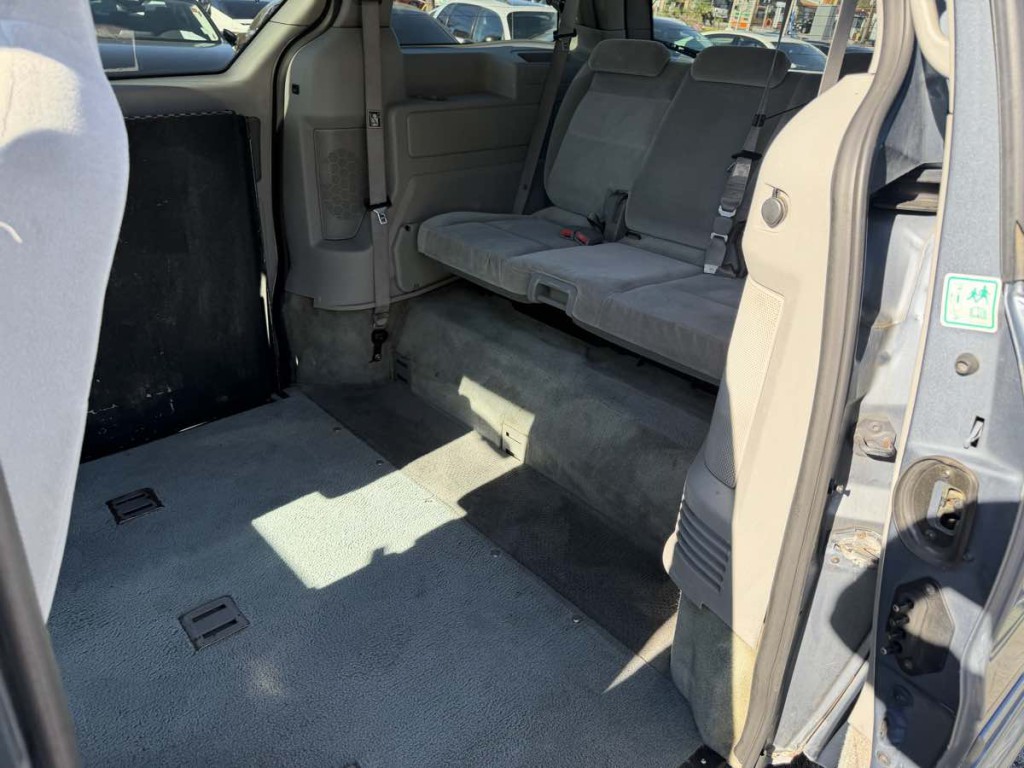 2004 Ford Freestar Image 26