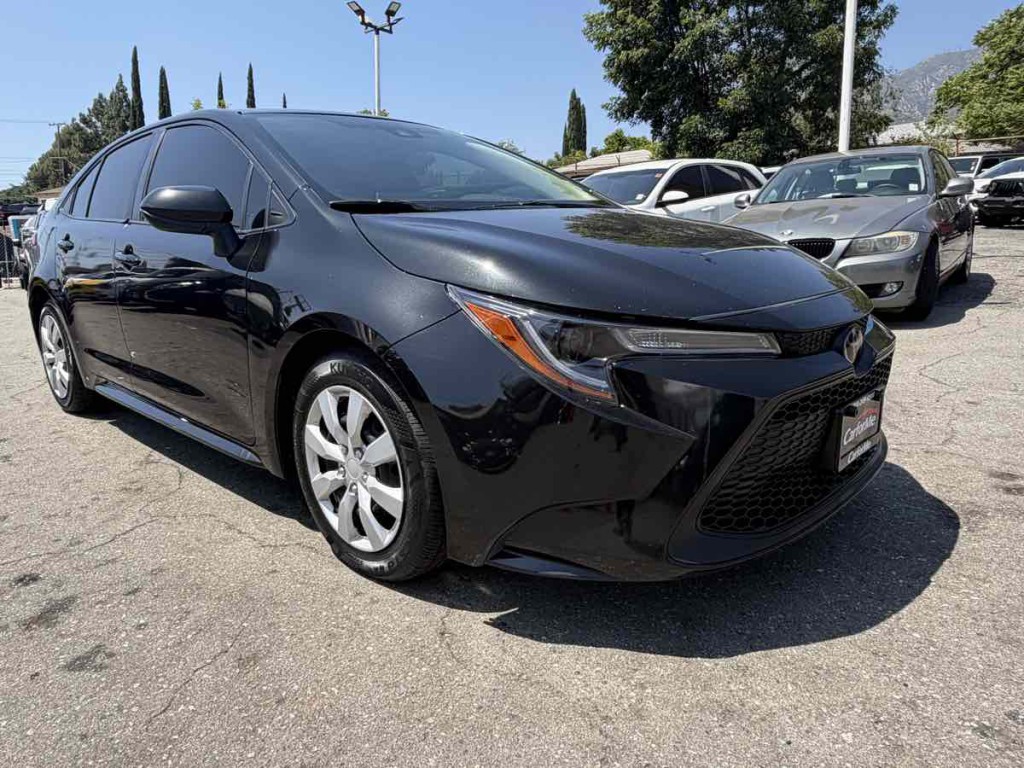2020 Toyota Corolla Image 1