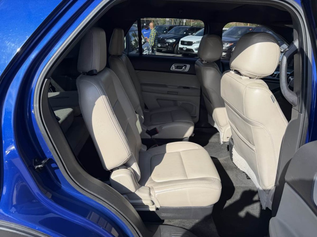 2014 Ford Explorer Image 16