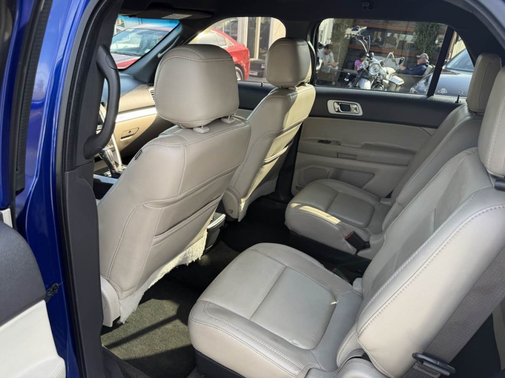 2014 Ford Explorer Image 25