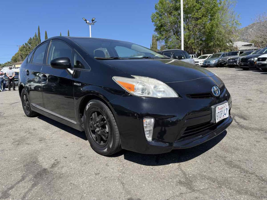 2014 Toyota Prius Image 1