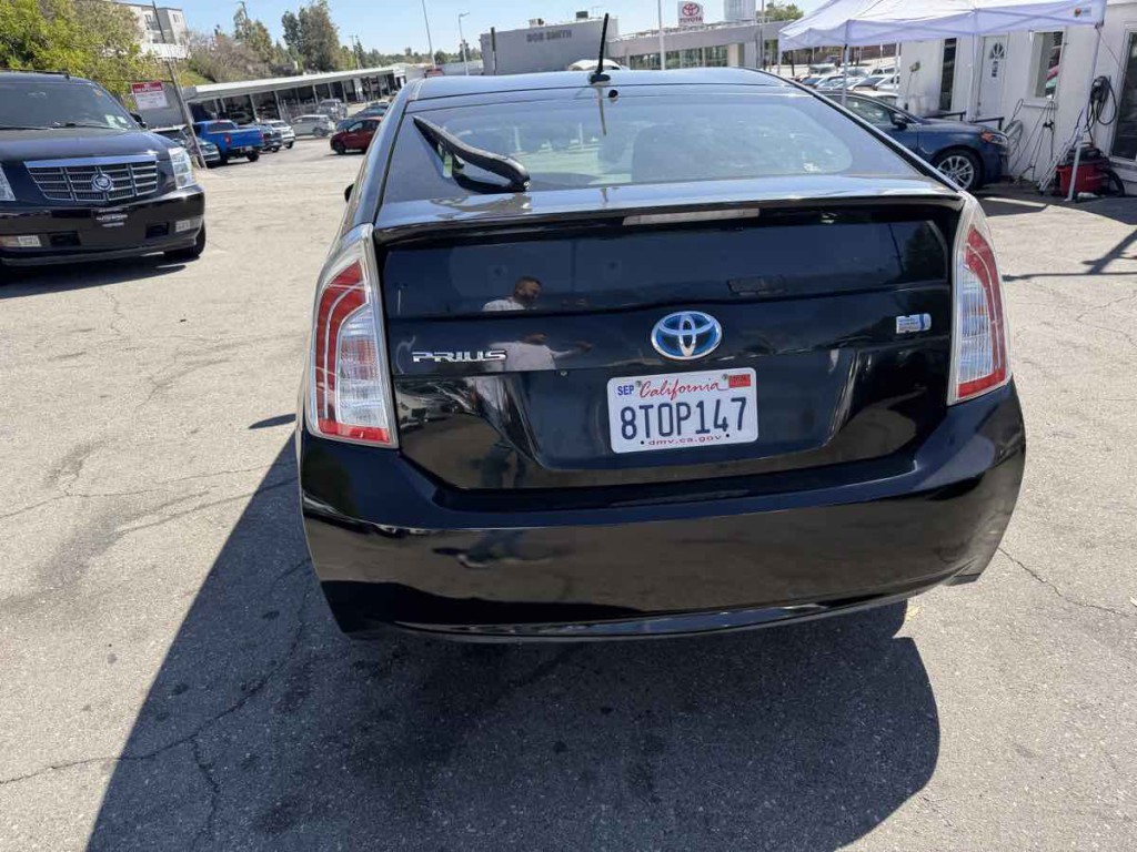 2014 Toyota Prius Image 4