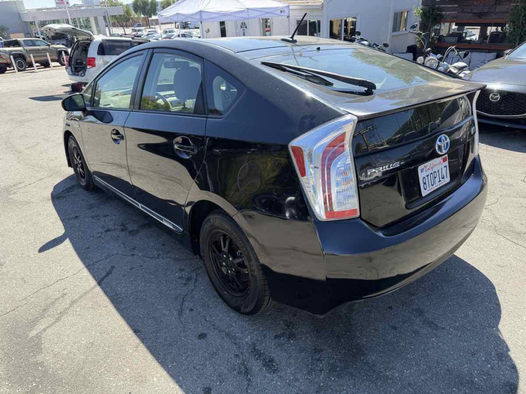 2014 Toyota Prius Image 5