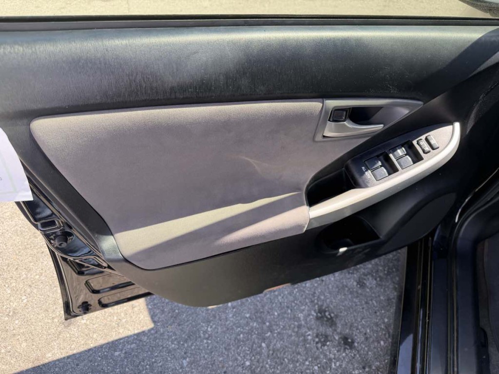 2014 Toyota Prius Image 8