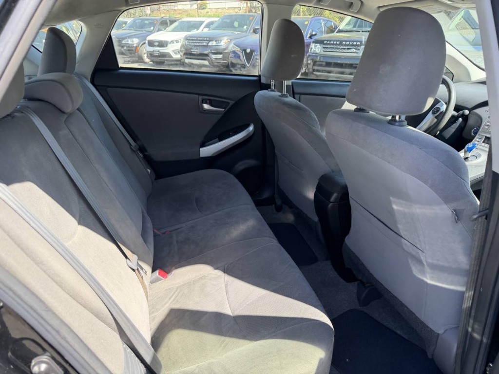 2014 Toyota Prius Image 12