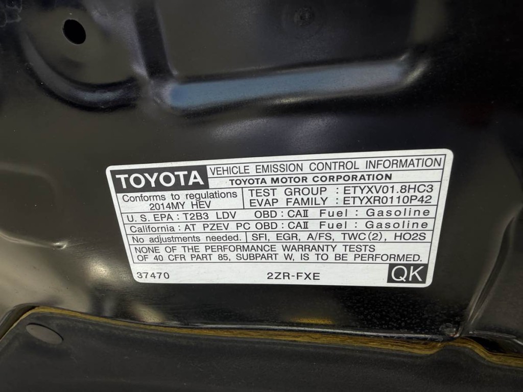 2014 Toyota Prius Image 19