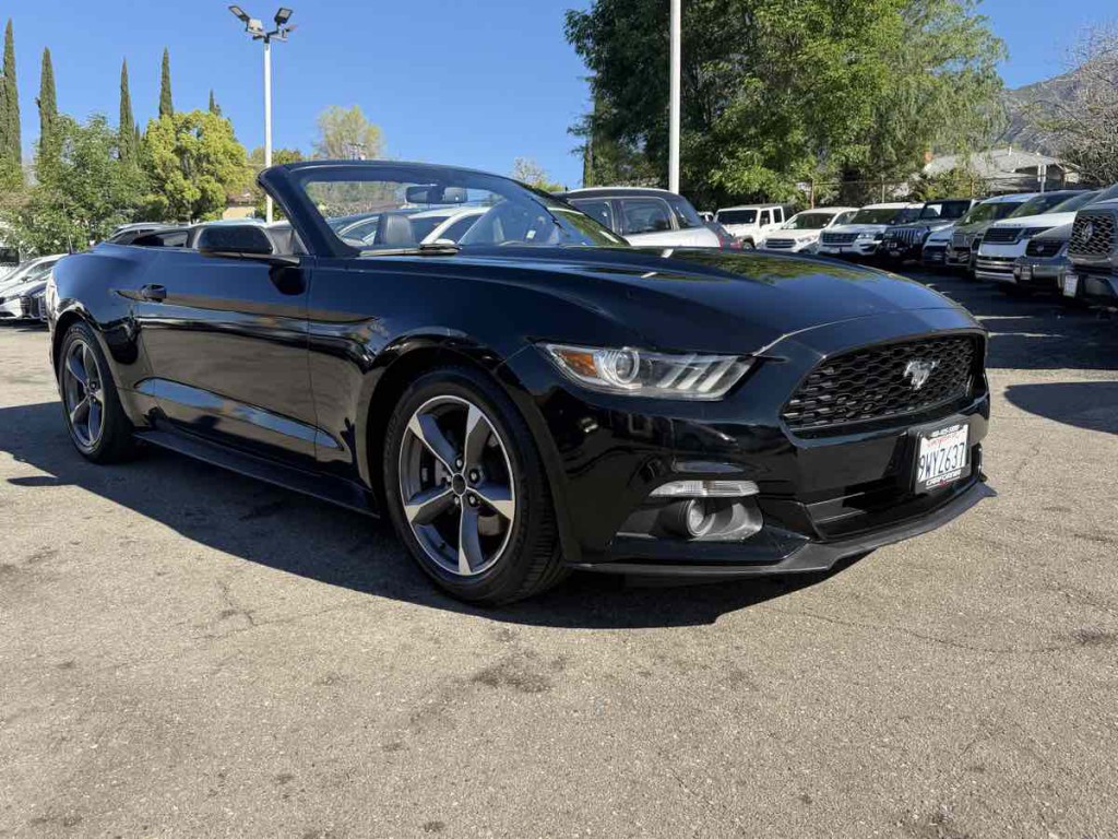 2015 Ford Mustang Image 1