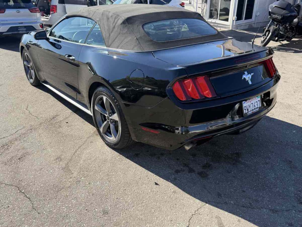 2015 Ford Mustang Image 10