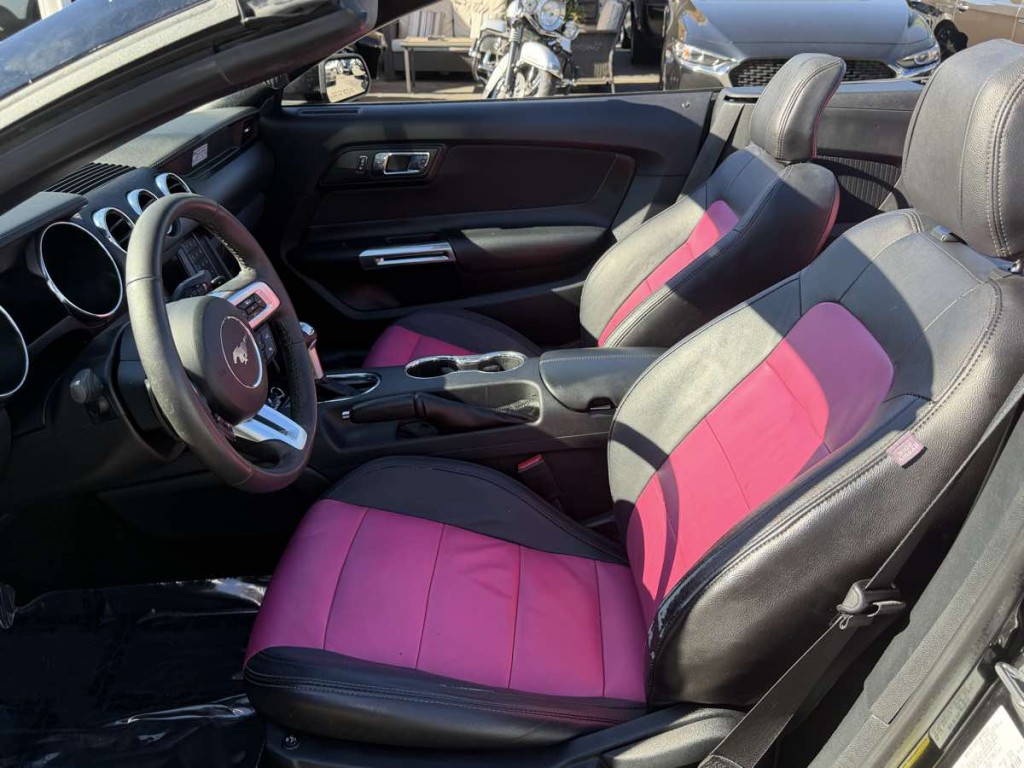 2015 Ford Mustang Image 13