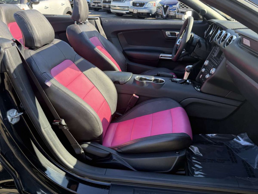 2015 Ford Mustang Image 20