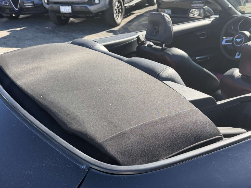 2015 Ford Mustang Image 23