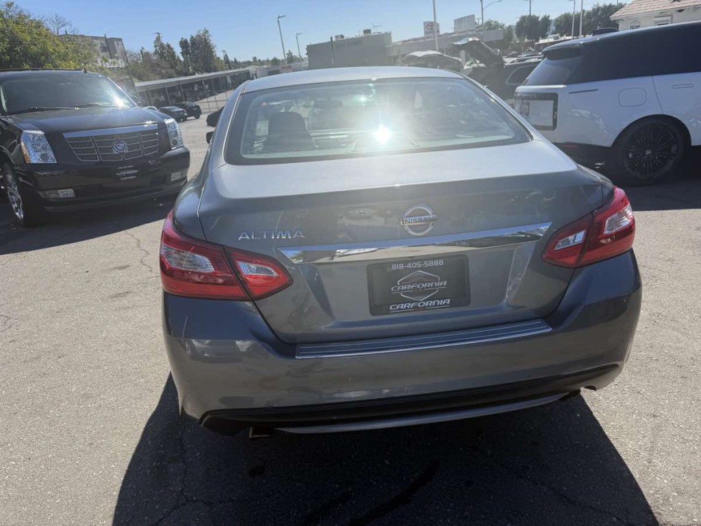 2016 Nissan Altima Image 5