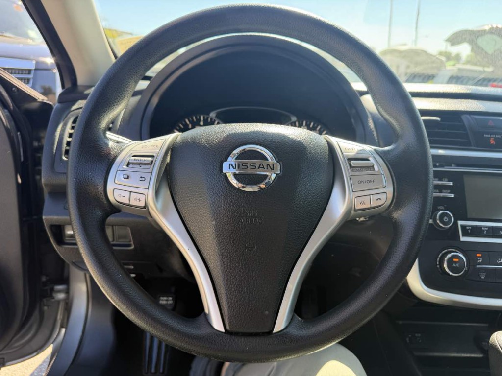 2016 Nissan Altima Image 20