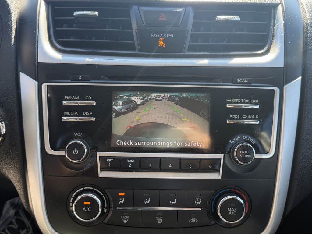 2016 Nissan Altima Image 23