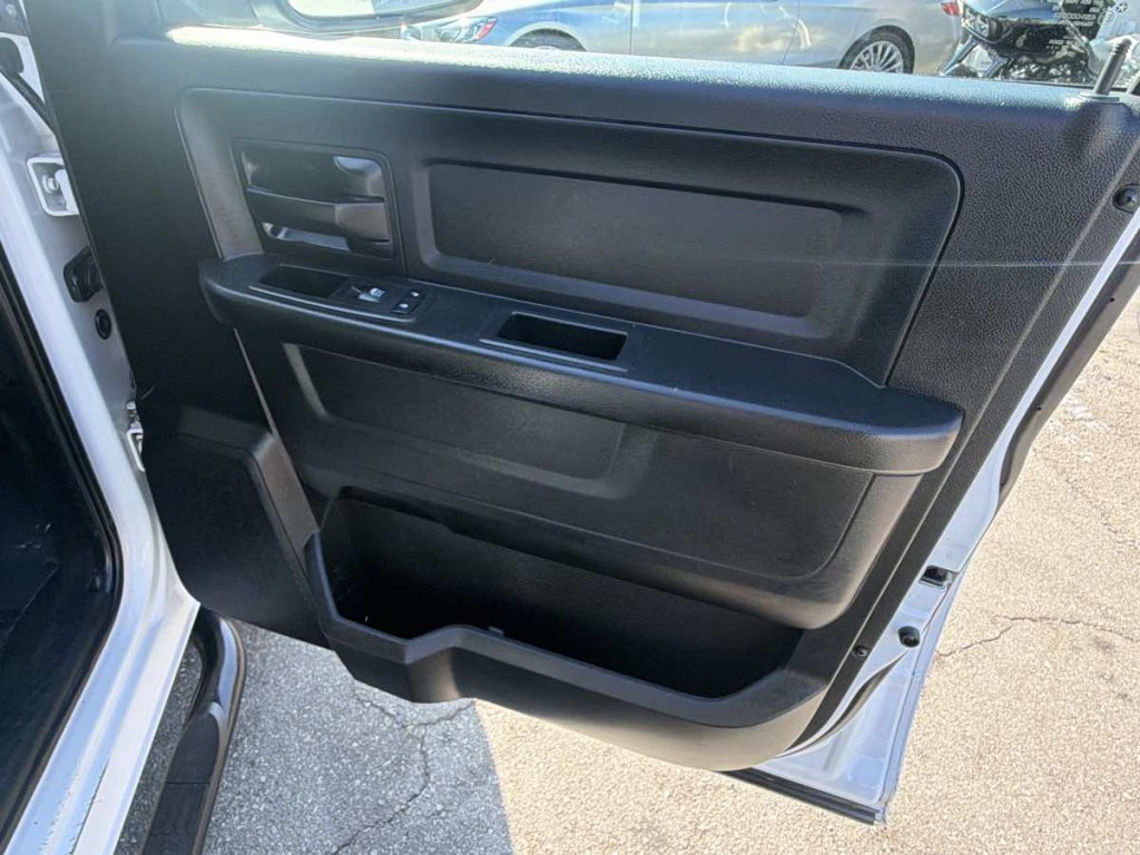 2018 RAM 1500 Image 15