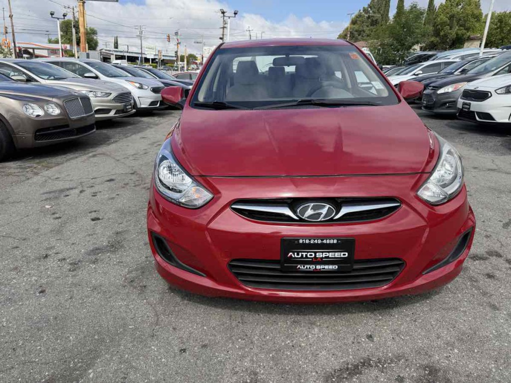 2014 Hyundai Accent Image 2