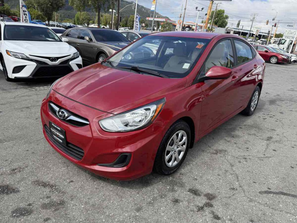 2014 Hyundai Accent Image 3