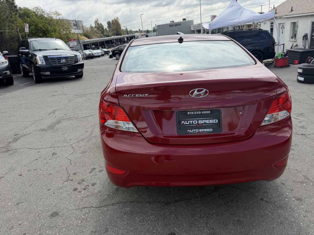 2014 Hyundai Accent Image 5