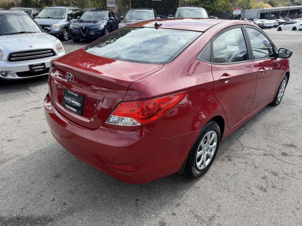 2014 Hyundai Accent Image 6