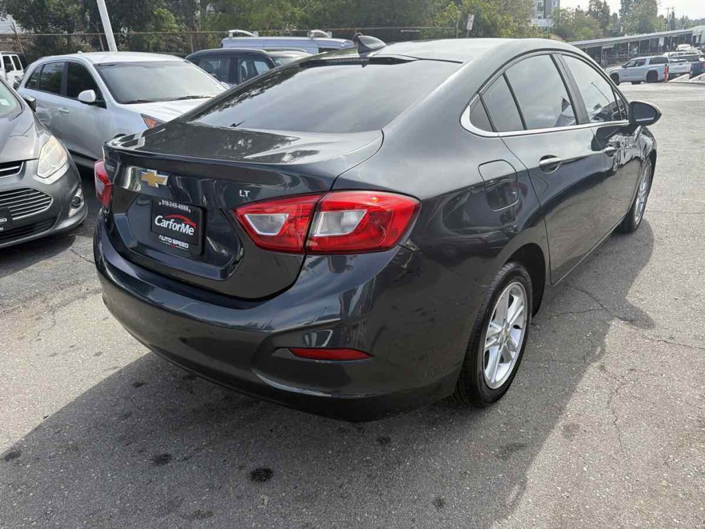 2018 Chevrolet Cruze Image 6