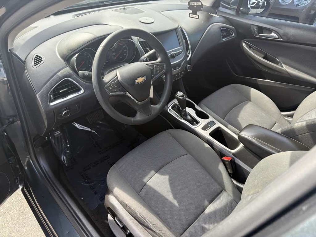 2018 Chevrolet Cruze Image 9