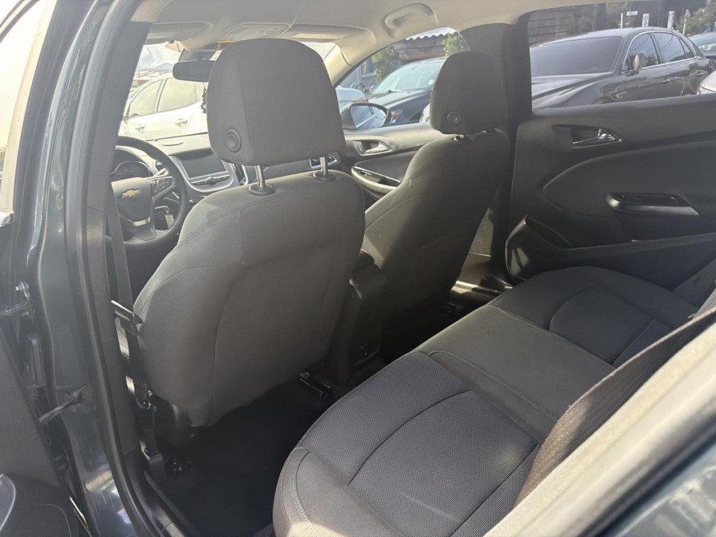 2018 Chevrolet Cruze Image 10