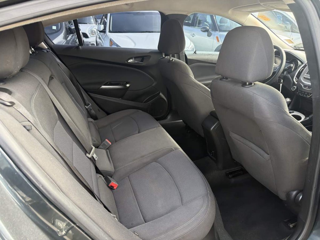 2018 Chevrolet Cruze Image 14