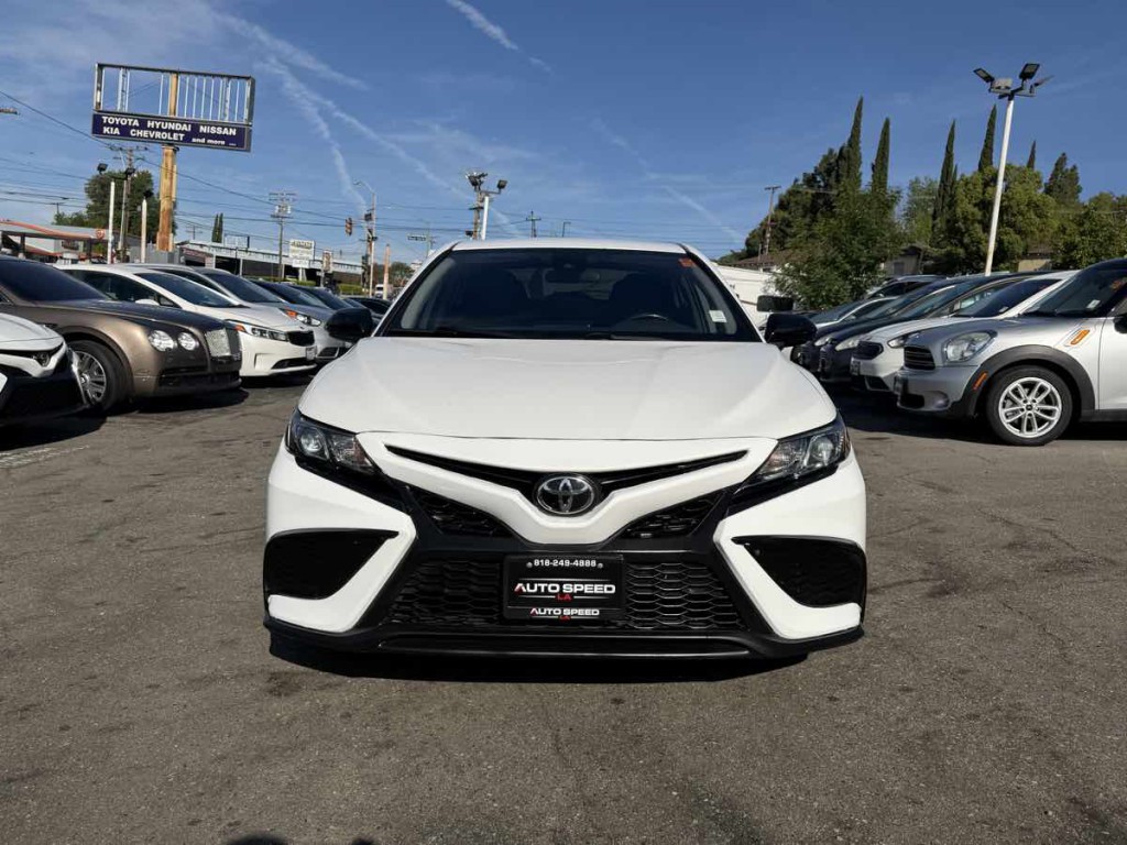 2021 Toyota Camry Image 2