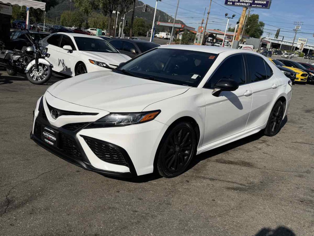 2021 Toyota Camry Image 3