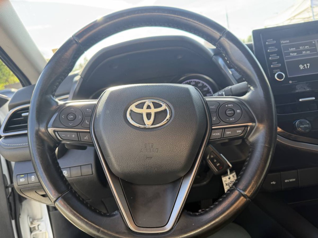 2021 Toyota Camry Image 20