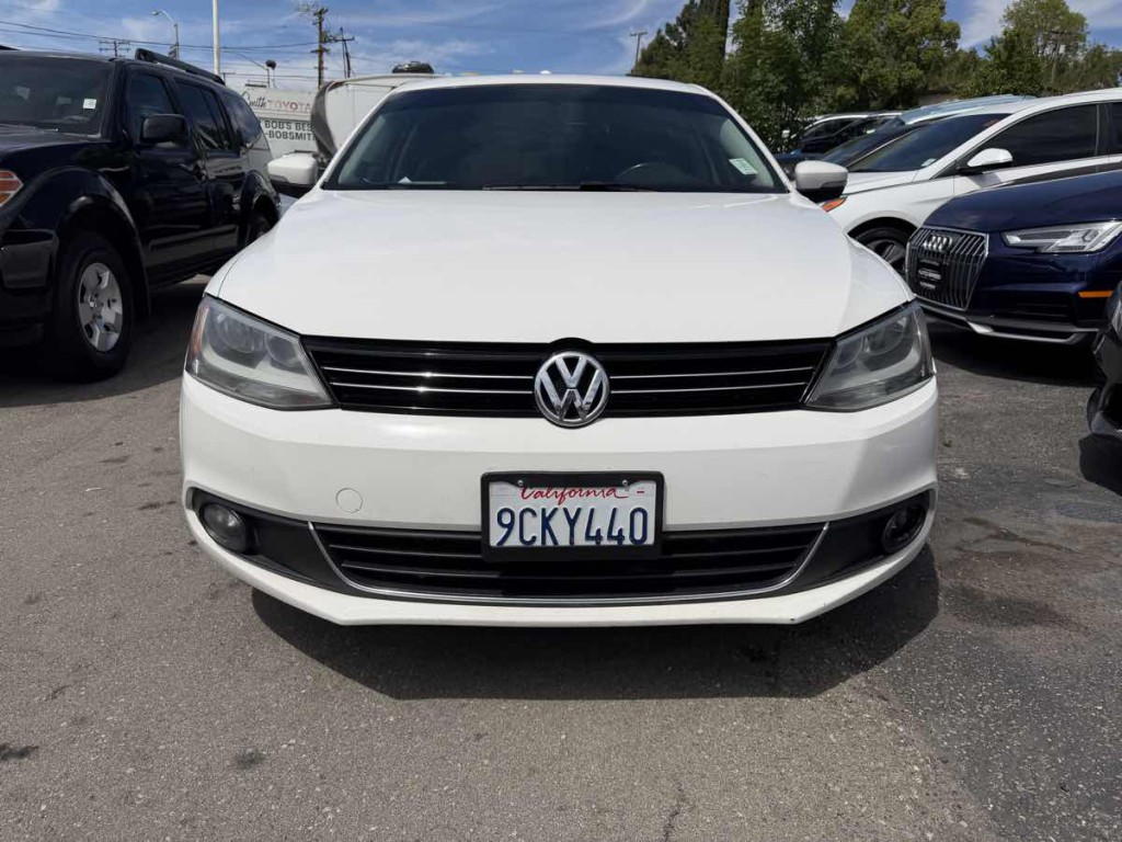 2014 Volkswagen Jetta Image 2