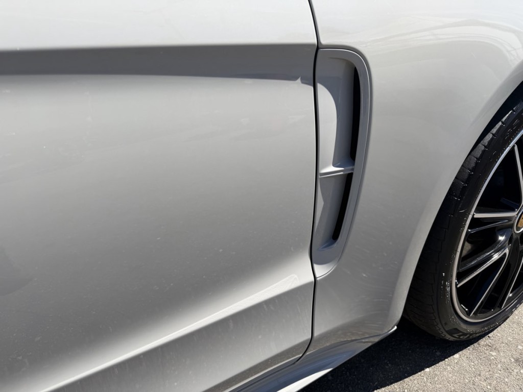 2023 Porsche Panamera Image 13