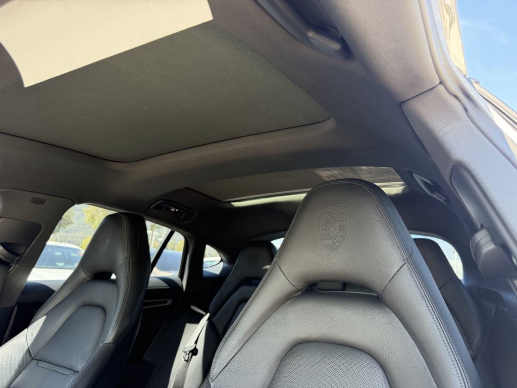 2023 Porsche Panamera Image 20