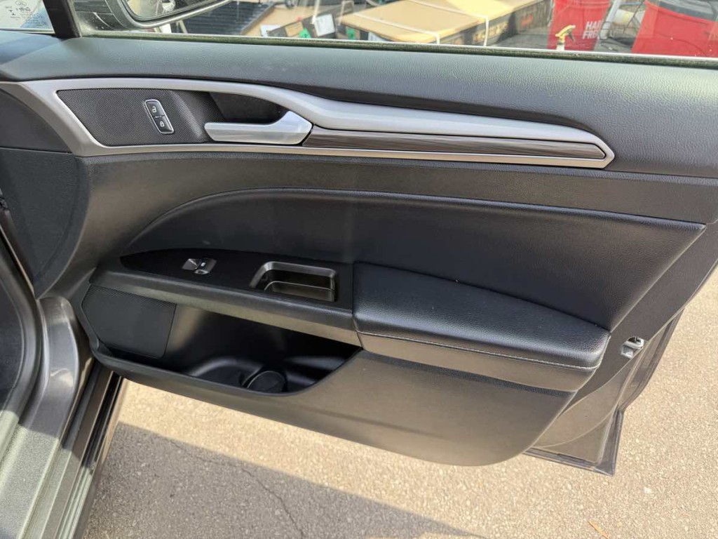 2018 Ford Fusion Image 17