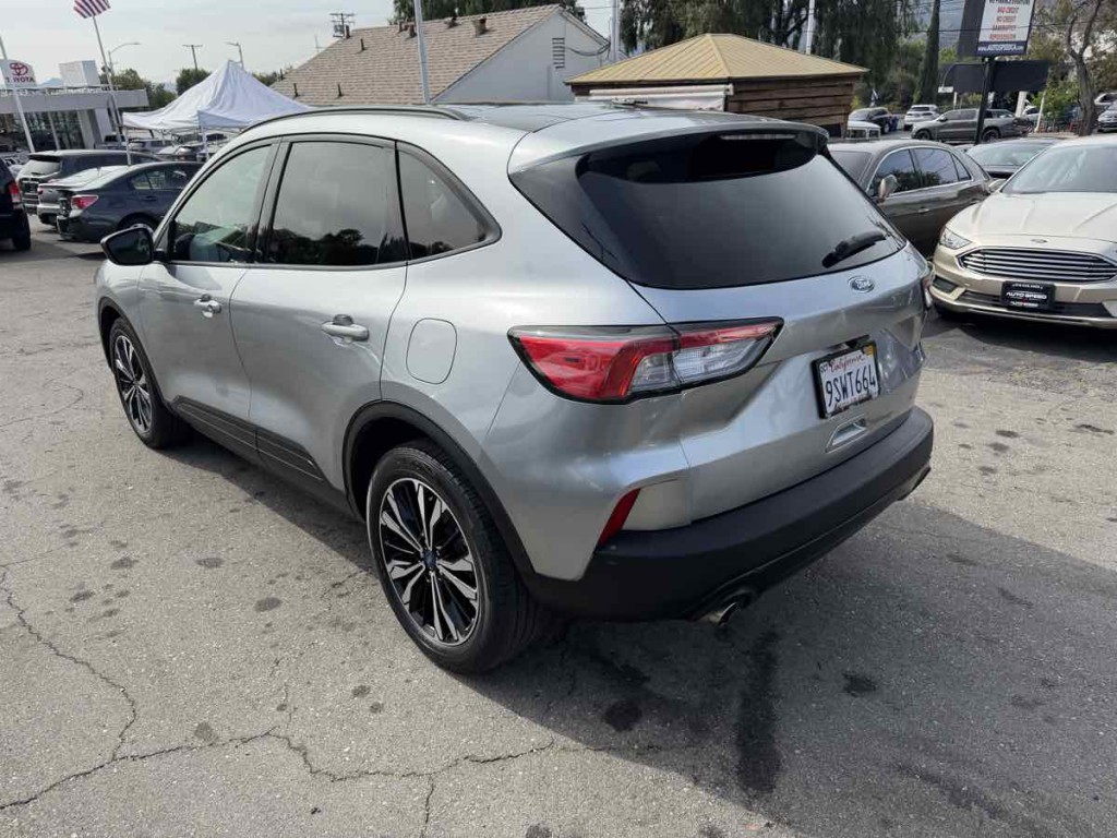 2022 Ford Escape Image 5