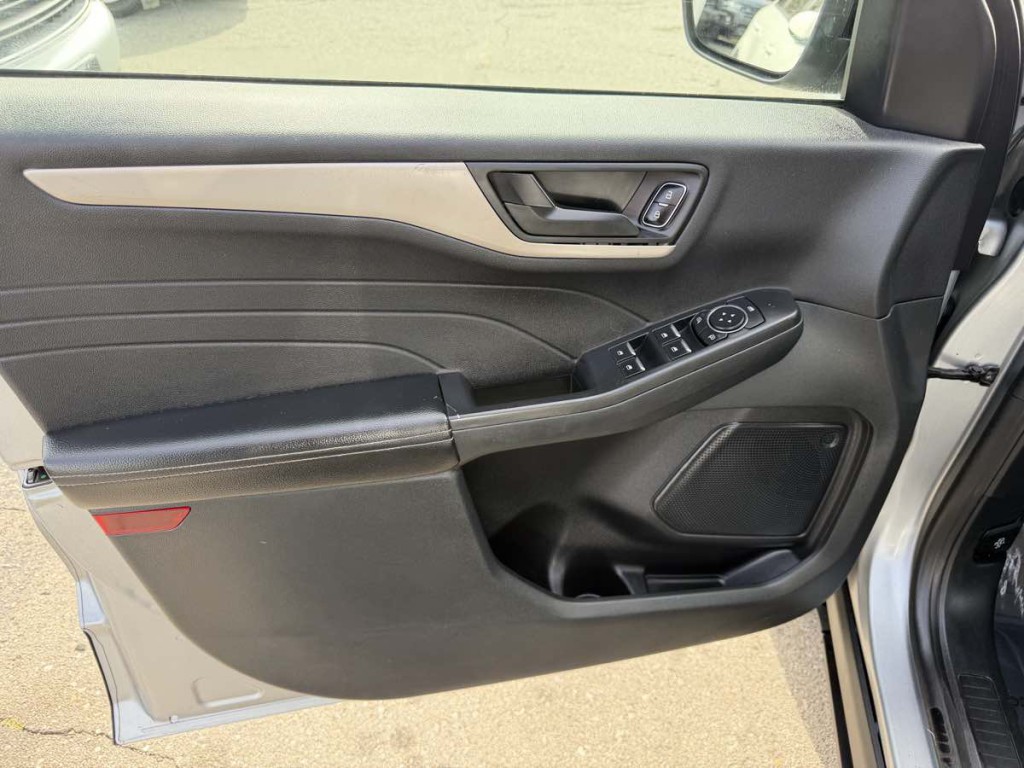 2022 Ford Escape Image 8