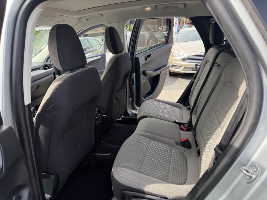 2022 Ford Escape Image 12