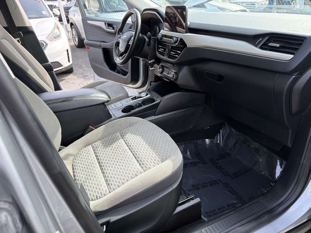 2022 Ford Escape Image 18
